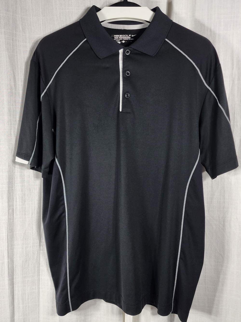 Nike Golf Men's Black Polo Shirt with Contrast Piping